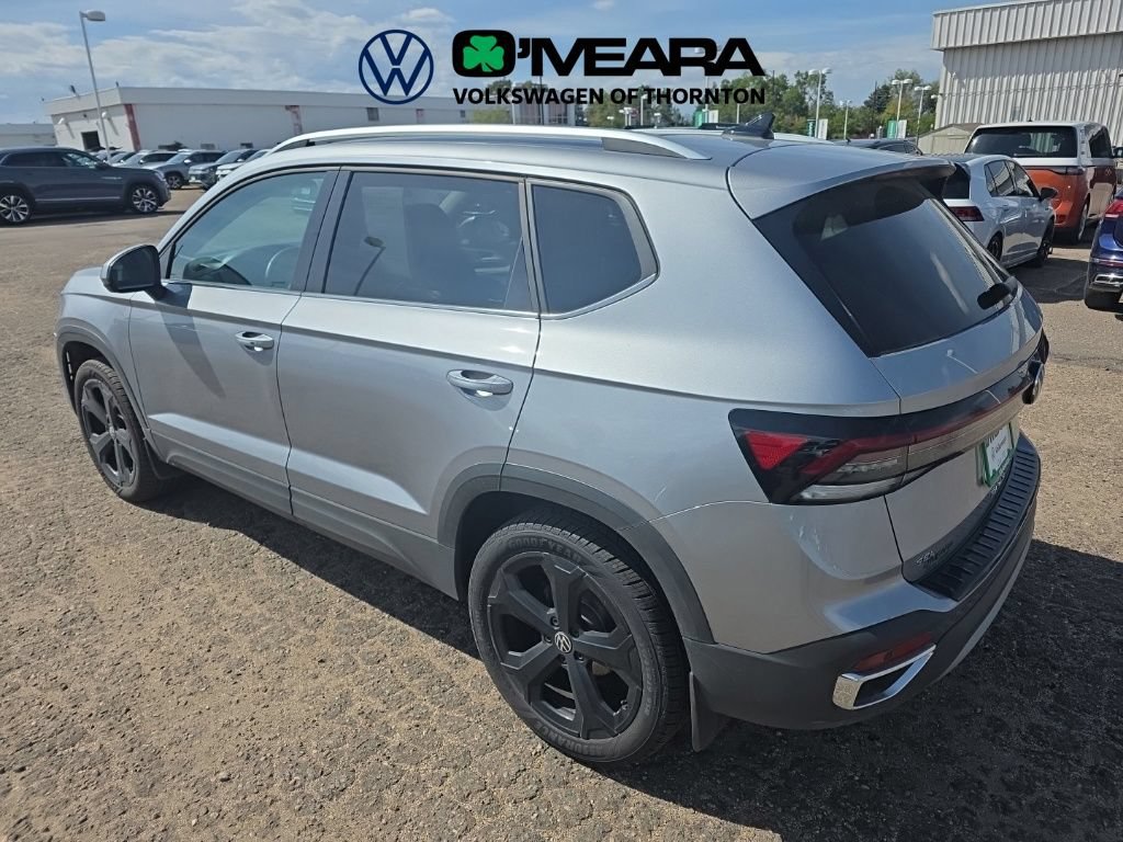 Used 2025 Volkswagen Taos SEL w/ Taos Adventure Package (SXB) AWD/4WD image 3