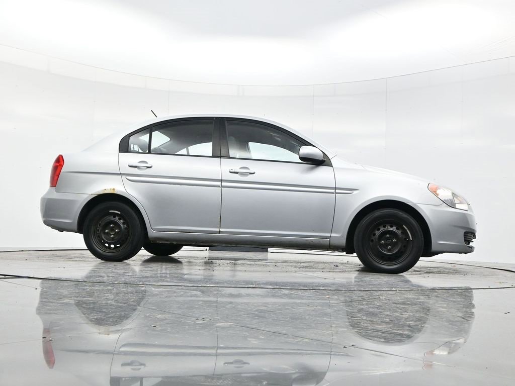 Used 2010 Hyundai Accent GLS w/ Premium Pkg 4 image 43