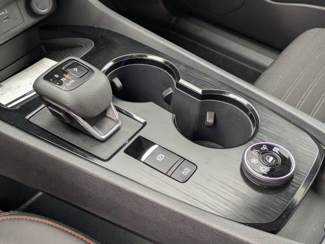 Certified 2025 Nissan Rogue SV image 25