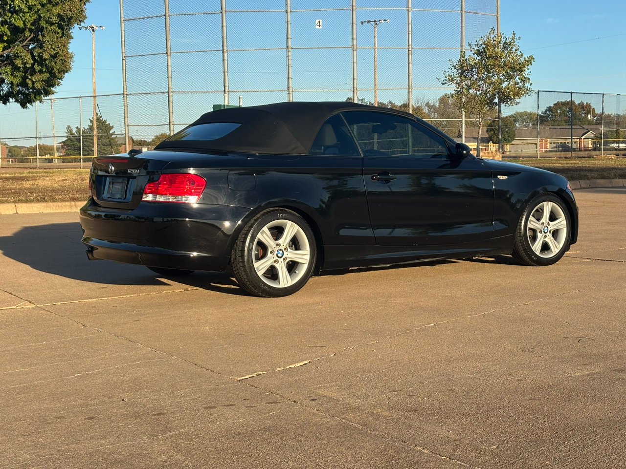 Used 2009 BMW 128i Convertible image 22