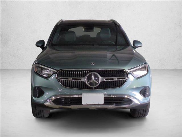 Used 2026 Mercedes-Benz GLC 300 image 2