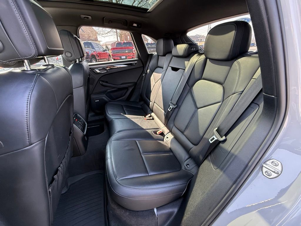 Used 2021 Porsche Macan S image 27