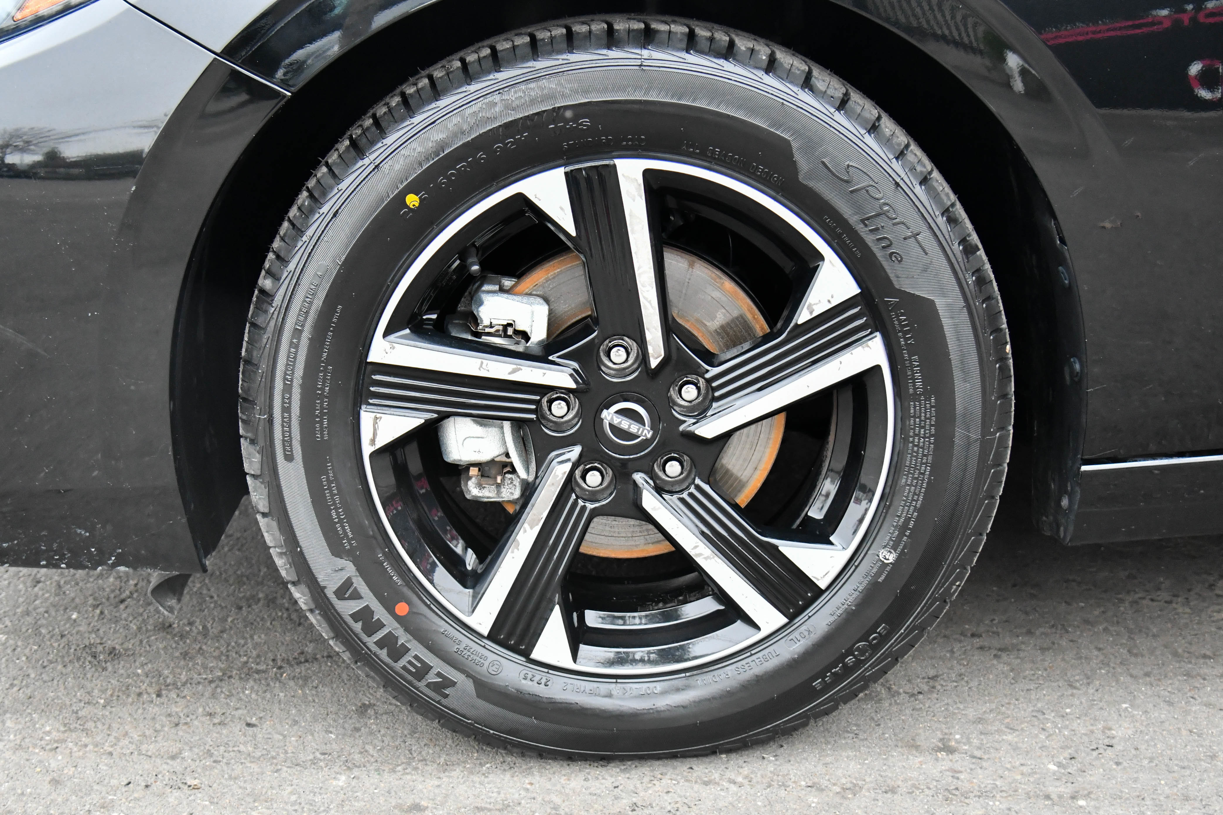 Used 2024 Nissan Sentra SV image 12