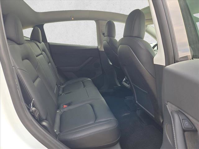 Used 2021 Tesla Model Y Long Range AWD/4WD image 18