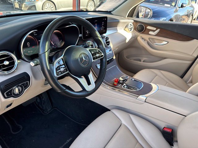 Used 2022 Mercedes-Benz GLC 300 4MATIC image 16