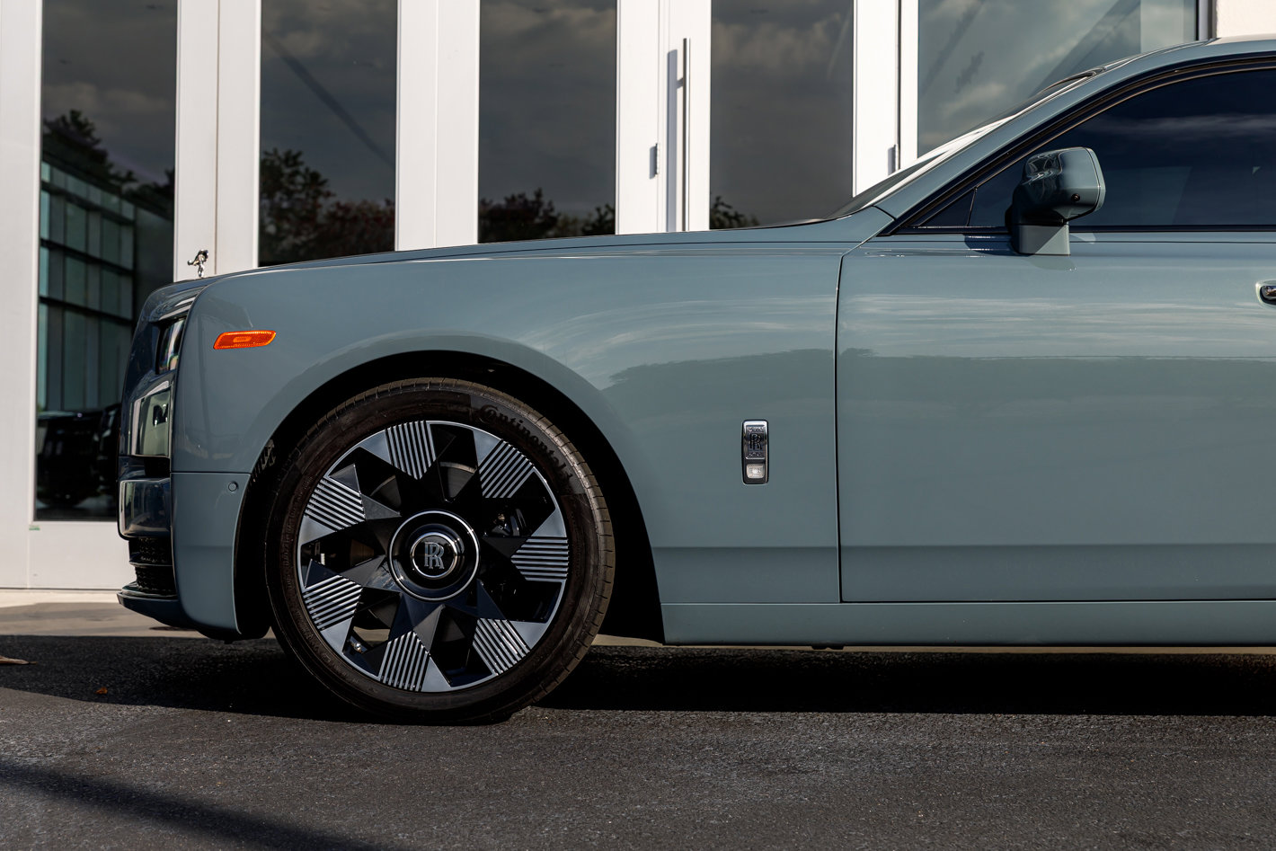 Certified 2023 Rolls-Royce Phantom Sedan w/ The Phantom Package image 8