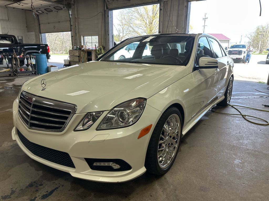 Used 2011 Mercedes-Benz E 550 4MATIC Sedan image 14