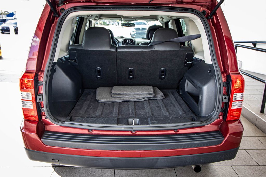 Used 2017 Jeep Patriot Latitude image 14