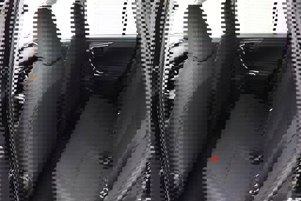 Used 2024 Toyota RAV4 LE image 10