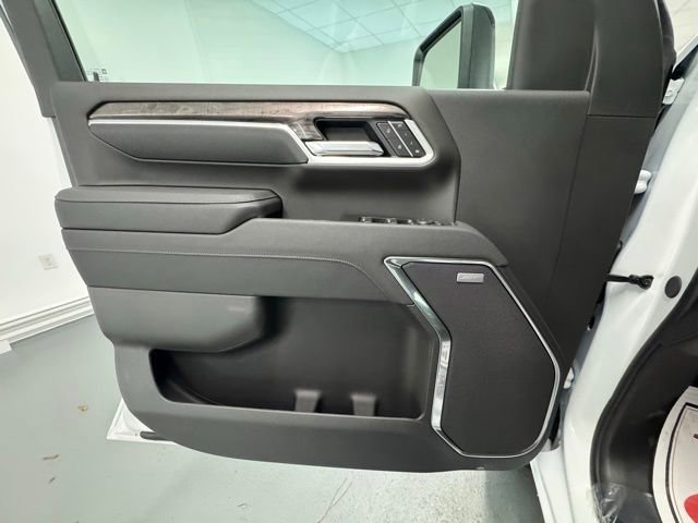 New 2026 Chevrolet Silverado 2500 LTZ w/ LTZ Plus Package AWD/4WD image 12