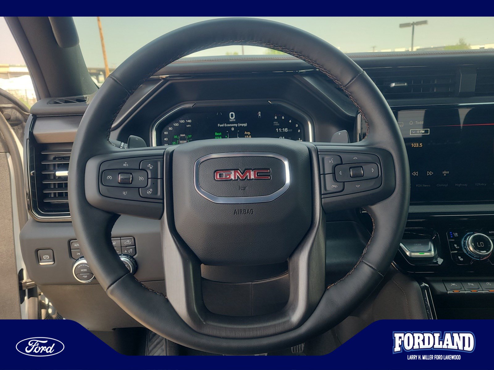Used 2025 GMC Sierra 1500 AT4 w/ AT4 Premium Package AWD/4WD image 9