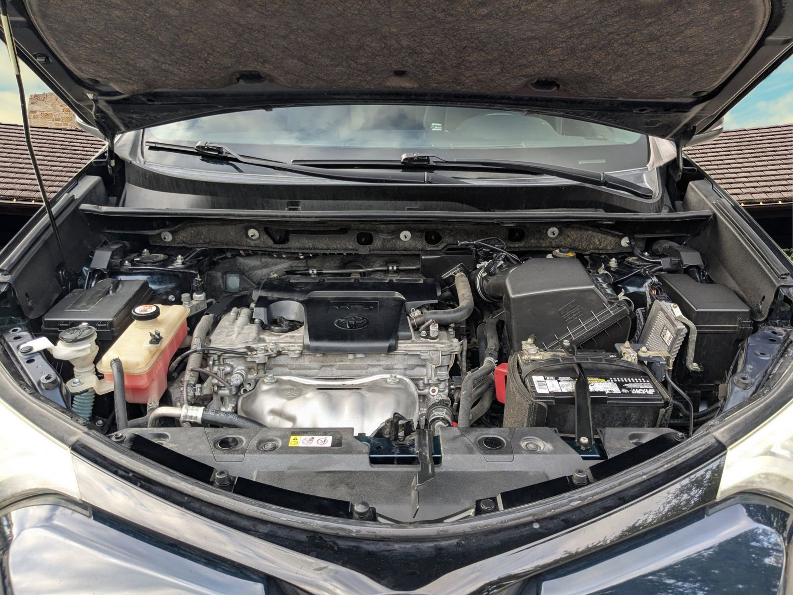 Used 2018 Toyota RAV4 SE w/ Power Extra Value Package FWD image 23