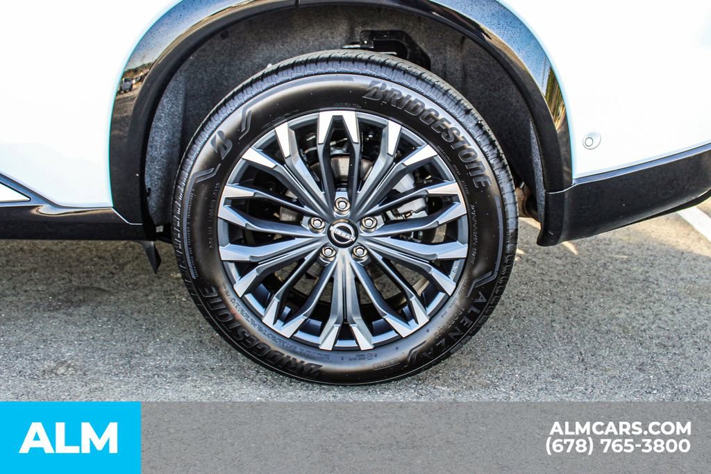 Used 2025 Nissan Rogue Platinum w/ Platinum Premium Package FWD image 16