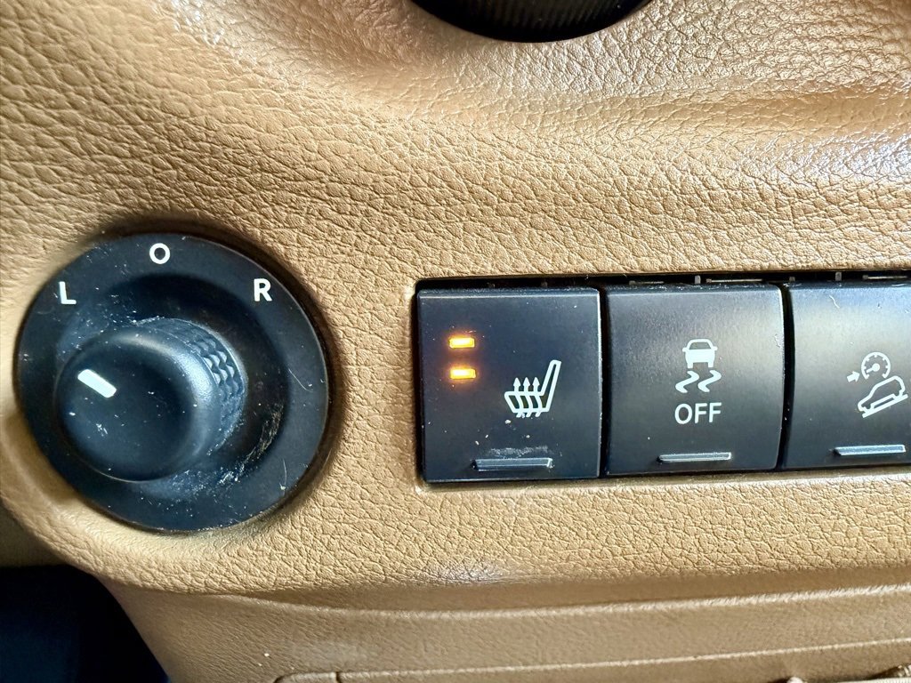 Used 2013 Jeep Wrangler Unlimited Sahara w/ Dual Top Group image 36