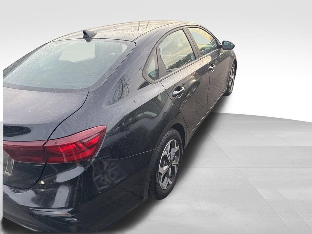 Used 2021 Kia Forte LXS image 7