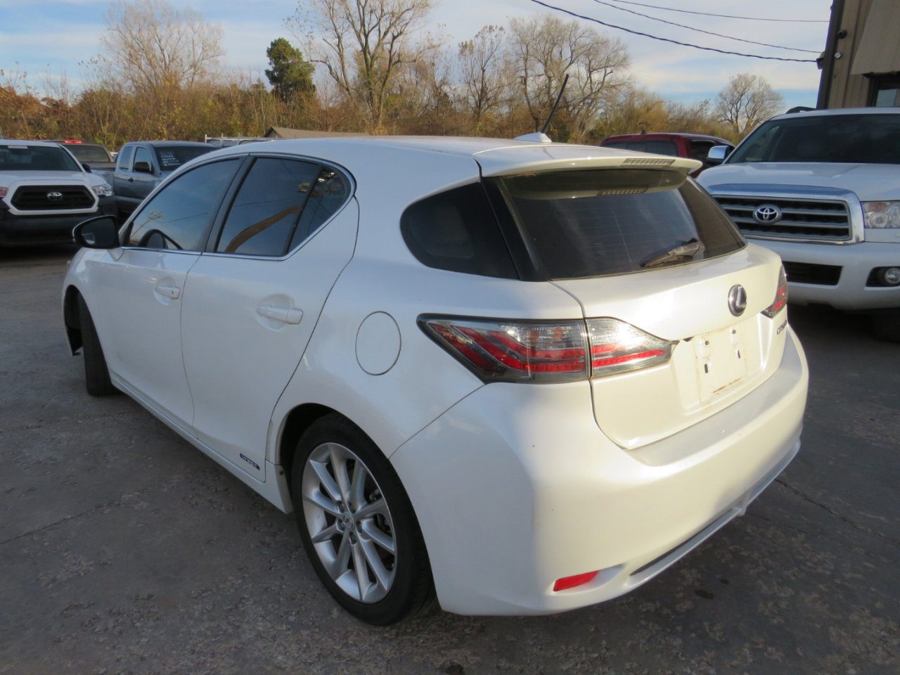 Used 2011 Lexus CT 200h image 11