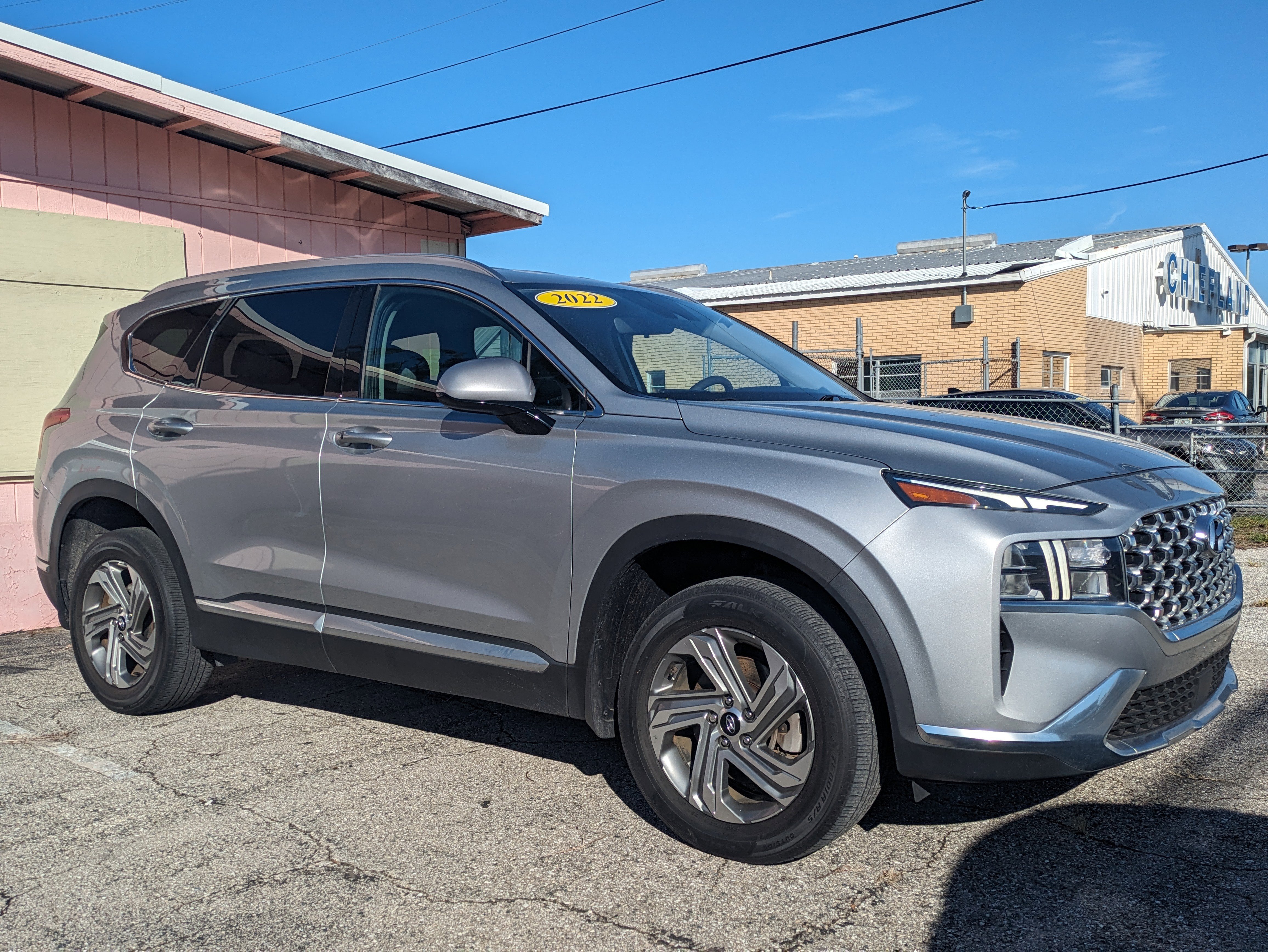 Used 2022 Hyundai Santa Fe SEL image 2