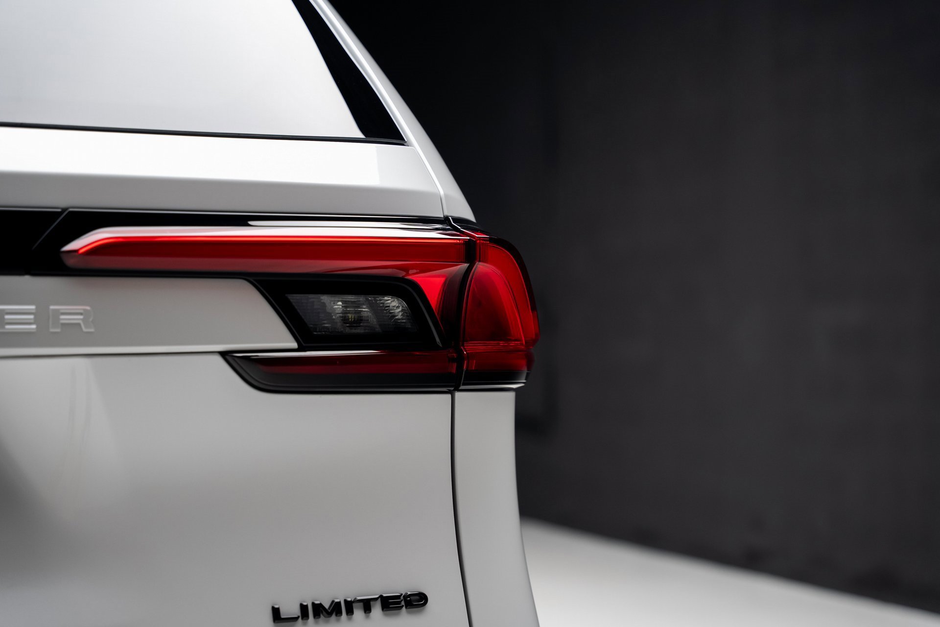 Used 2024 Toyota Grand Highlander XLE image 28