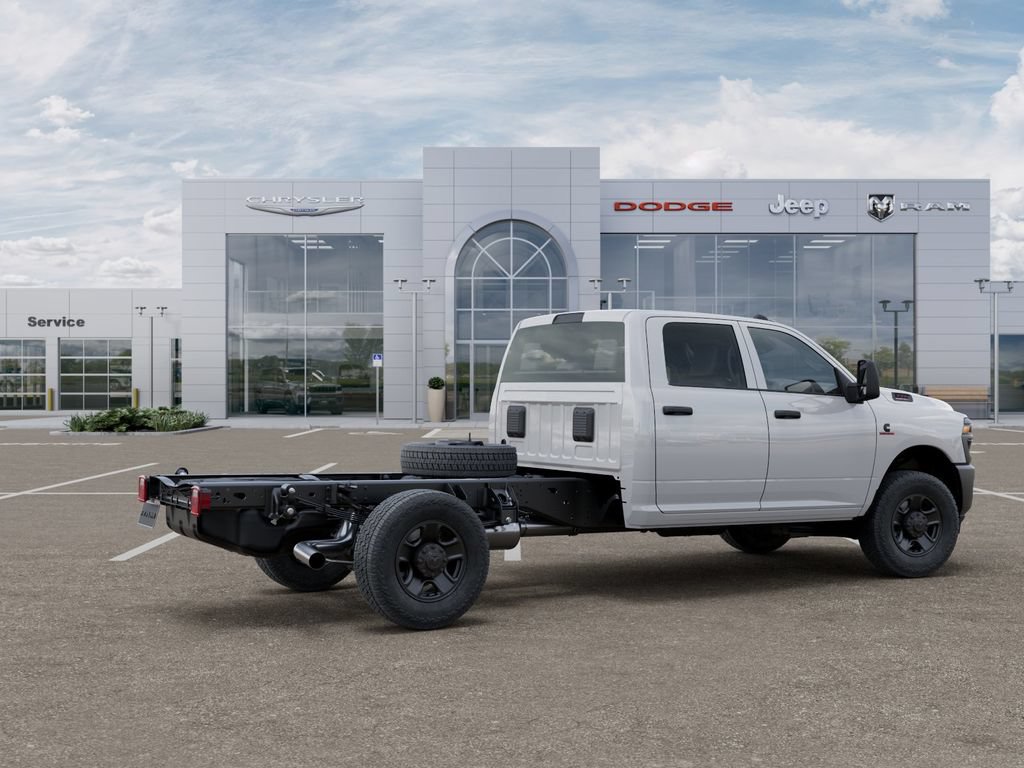 New 2025 RAM 3500 Tradesman AWD/4WD image 4