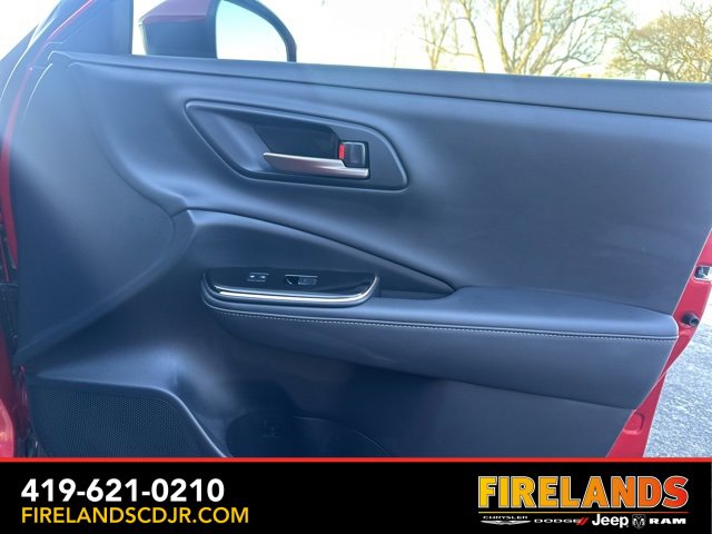 Used 2025 Toyota Crown XLE image 17