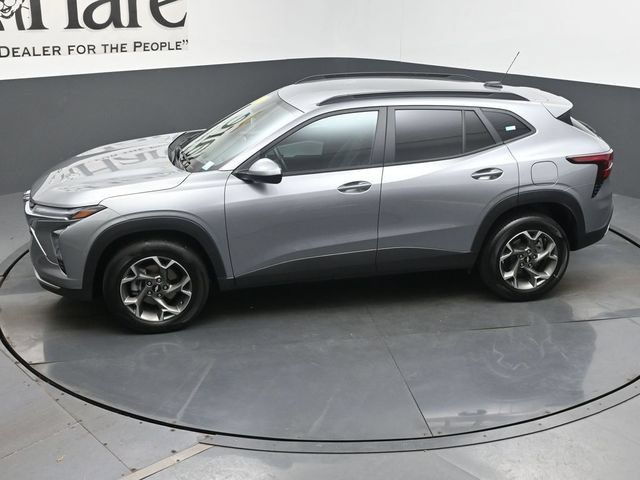 Used 2025 Chevrolet Trax LT w/ Driver Confidence Package FWD image 60
