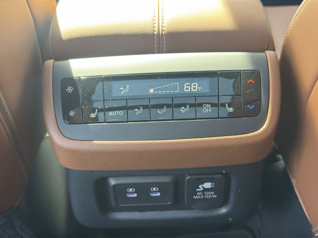 New 2026 Nissan Pathfinder Platinum image 34