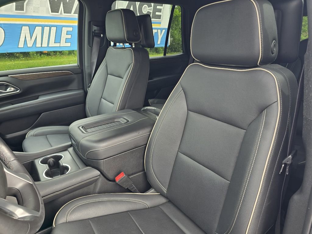 Used 2023 Chevrolet Tahoe Premier w/ Advanced Technology Package AWD/4WD image 13