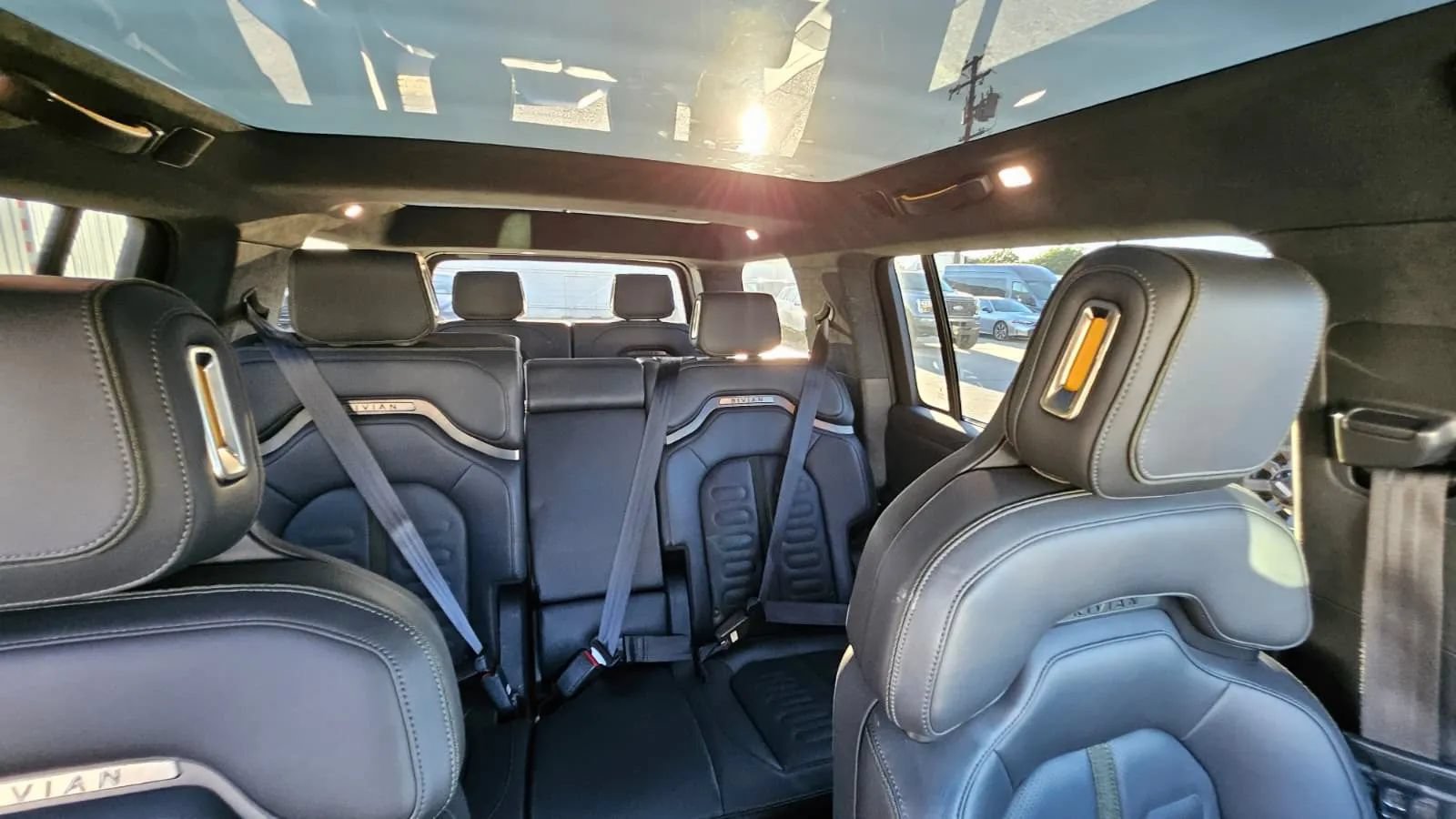 Used 2023 Rivian R1S Launch Edition AWD/4WD image 22