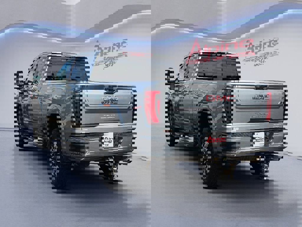 Used 2024 GMC Sierra 2500 Denali image 3