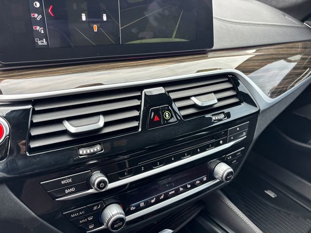 Used 2018 BMW M5 w/ Executive Package image 22