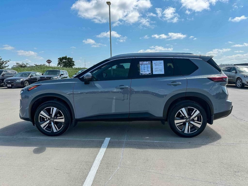 Used 2025 Nissan Rogue SL w/ SL Premium Package AWD/4WD image 6