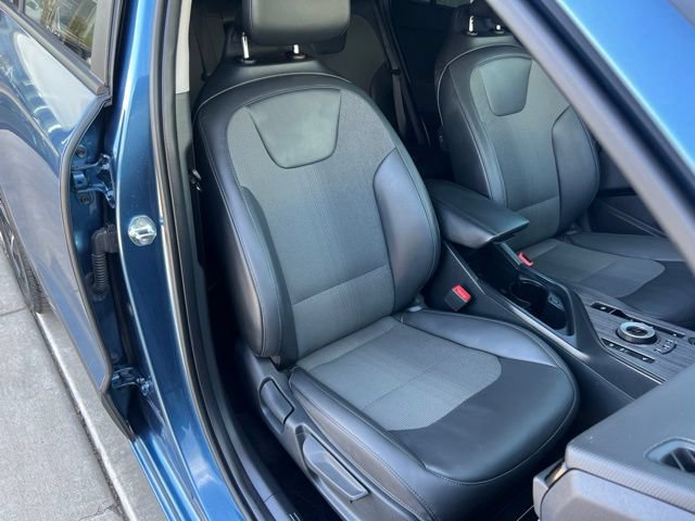 Used 2023 Kia Niro EX w/ EX Cold Weather Package FWD image 24