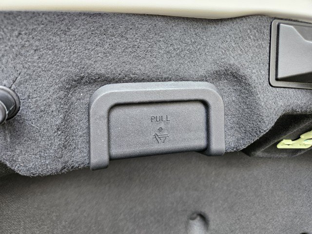 Used 2017 Lincoln MKZ Select w/ Select Plus Package FWD image 11