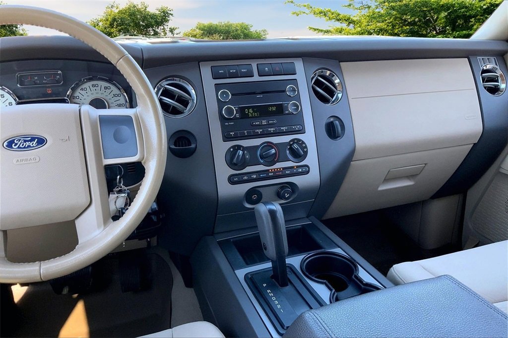 Used 2008 Ford Expedition XLT image 9