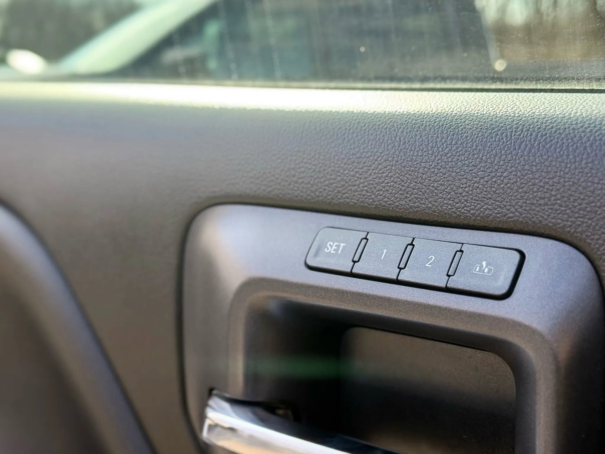 Used 2017 Chevrolet Silverado 1500 LTZ w/ Sport Package image 22