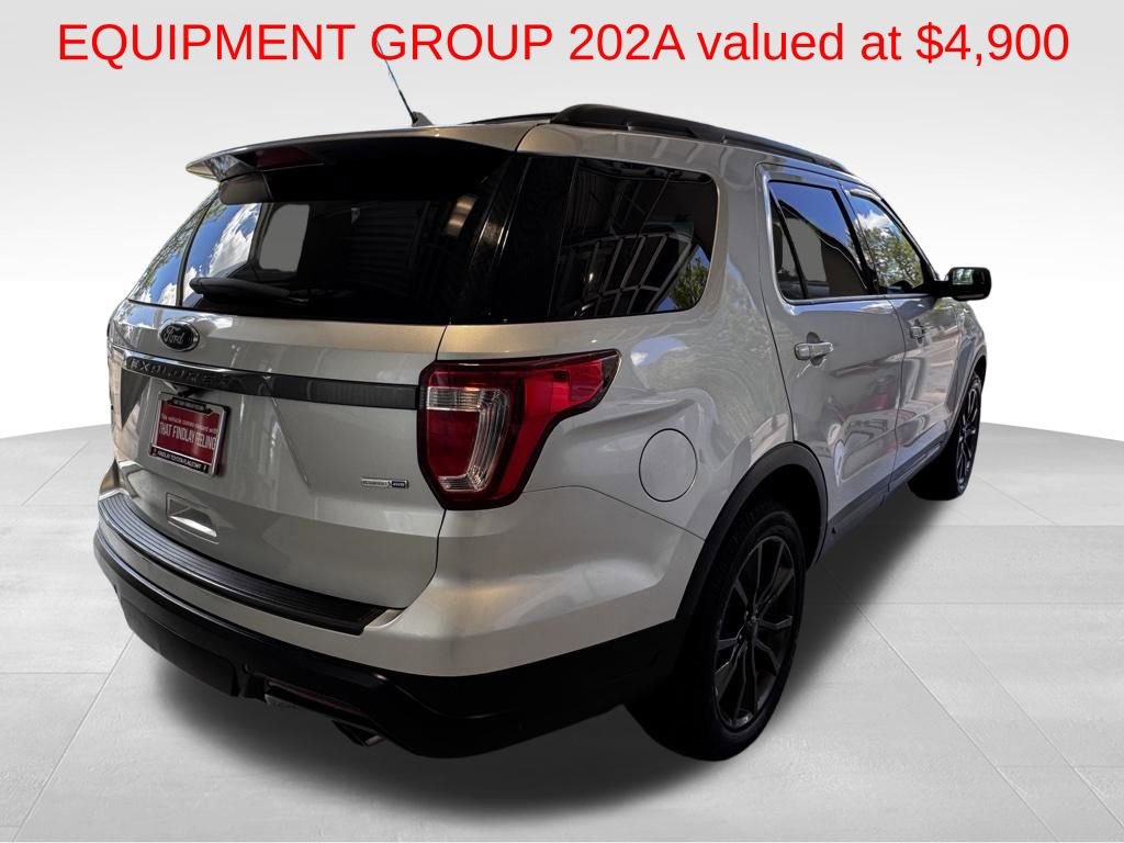 Used 2018 Ford Explorer XLT w/ Equipment Group 202A AWD/4WD image 6