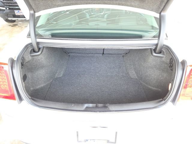 Used 2021 Chrysler 300 Touring L image 17