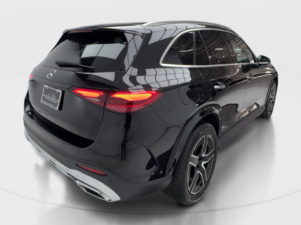 Used 2025 Mercedes-Benz GLC 300 w/ AMG Line image 8