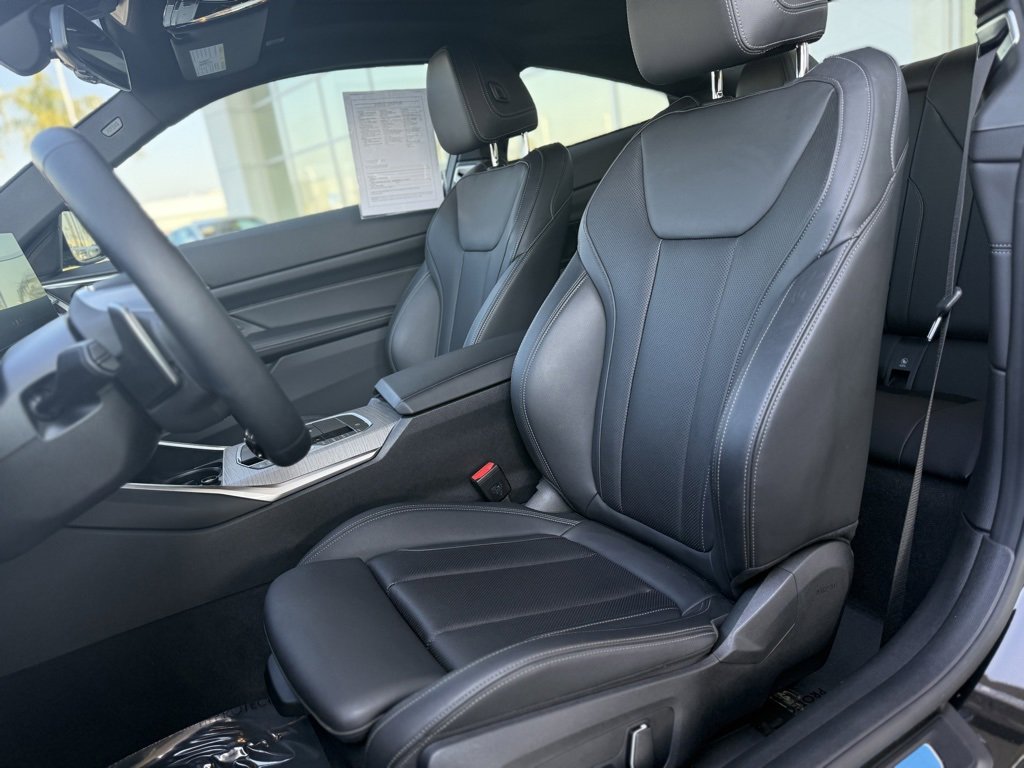 Used 2025 BMW 430i Coupe w/ Convenience Package image 10