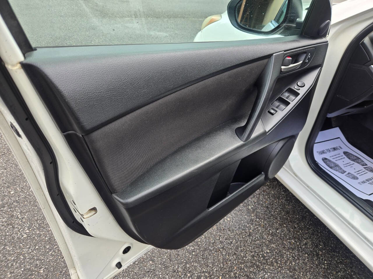 Used 2012 MAZDA MAZDA3 i Touring FWD image 18