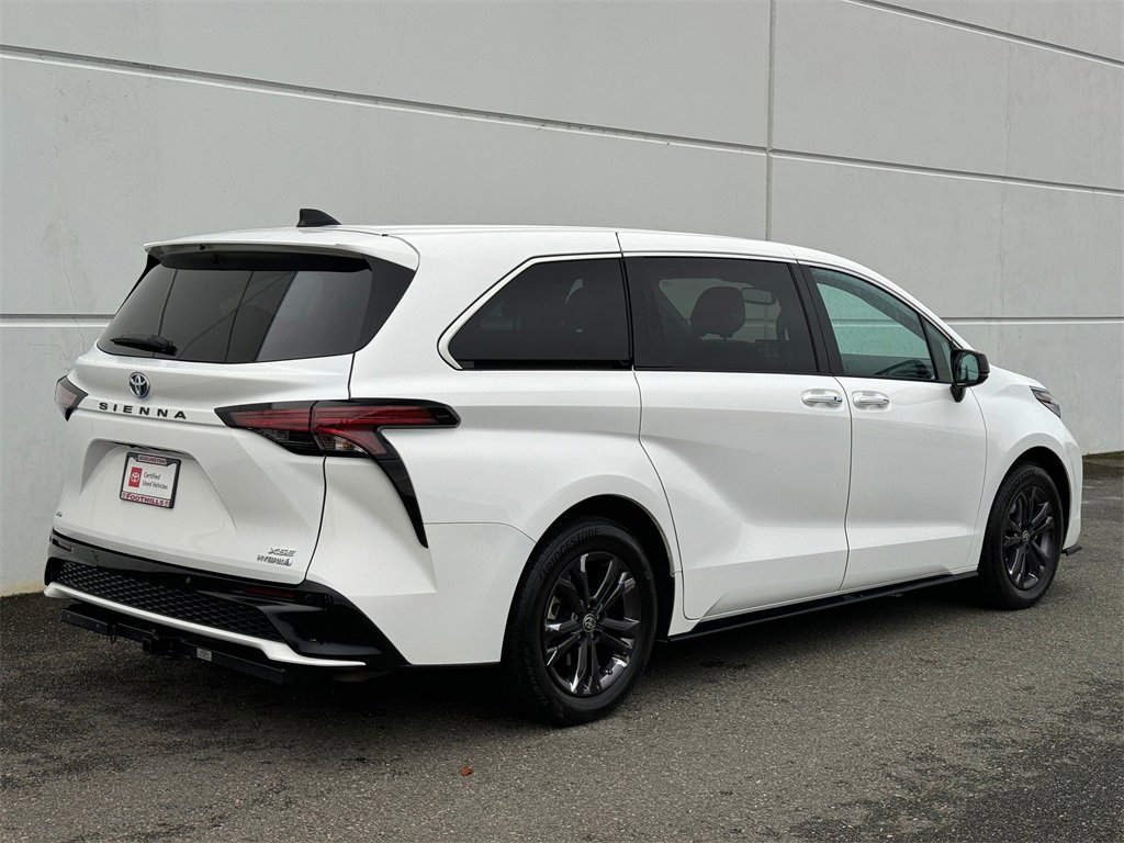 Certified 2024 Toyota Sienna XSE image 7