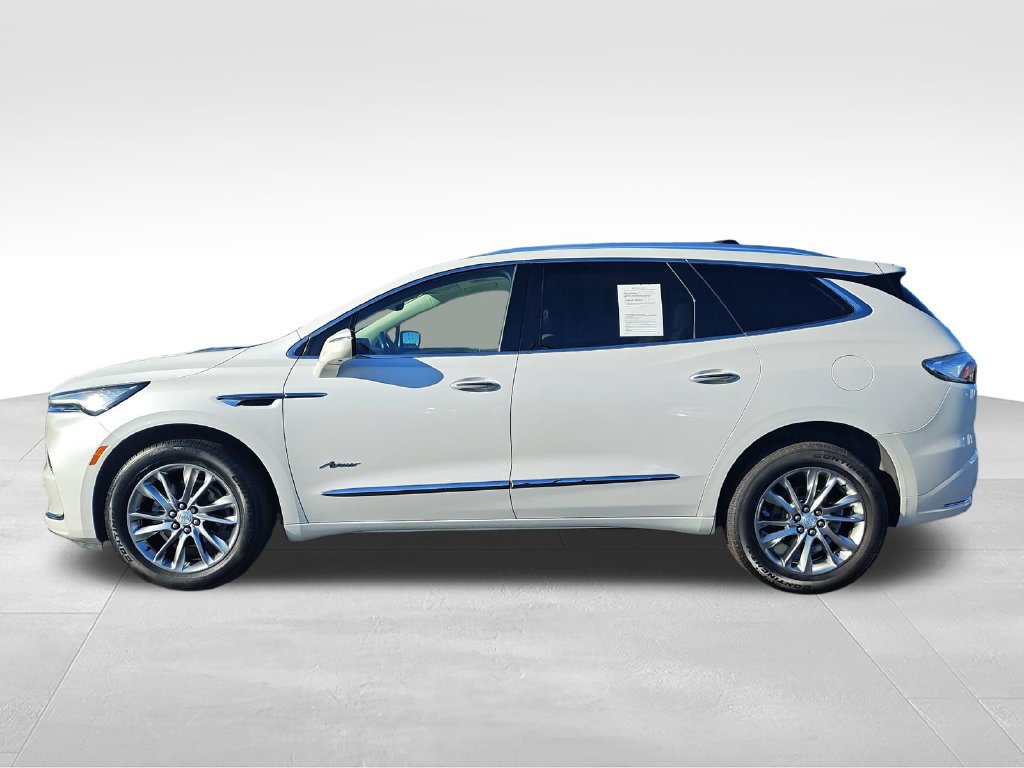 Used 2022 Buick Enclave Avenir w/ Avenir Technology Package AWD/4WD image 2