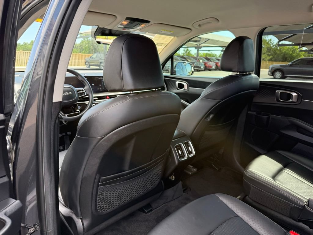 Used 2024 Kia Sorento EX FWD image 23