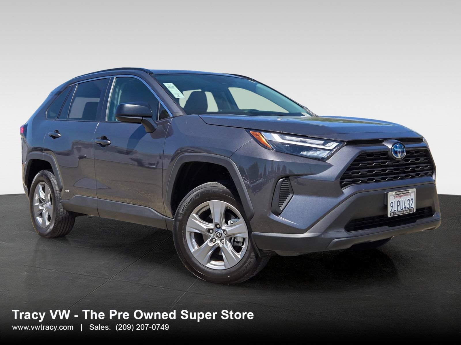 Used 2024 Toyota RAV4 LE AWD/4WD image 1