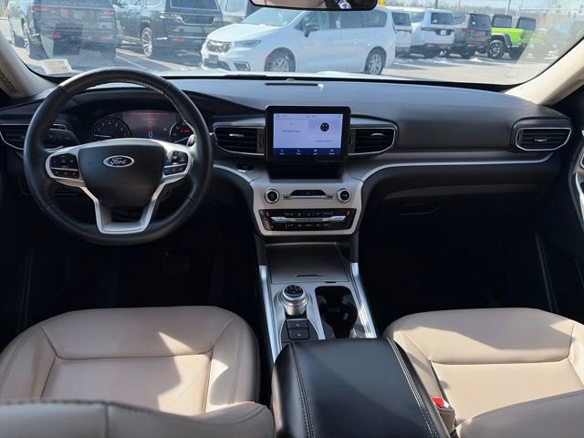 Used 2023 Ford Explorer XLT w/ Equipment Group 202A image 17