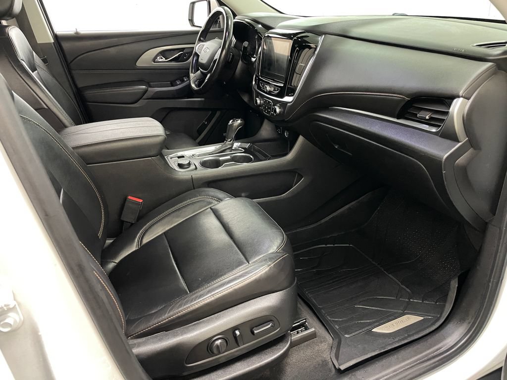Used 2020 Chevrolet Traverse RS w/ LPO, Floor Liner Package AWD/4WD image 39