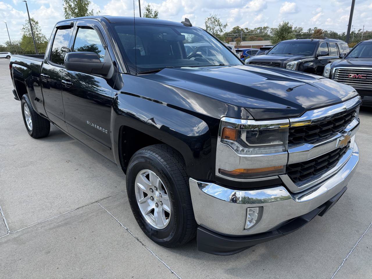 Used 2017 Chevrolet Silverado 1500 LT w/ All Star Edition RWD image 3