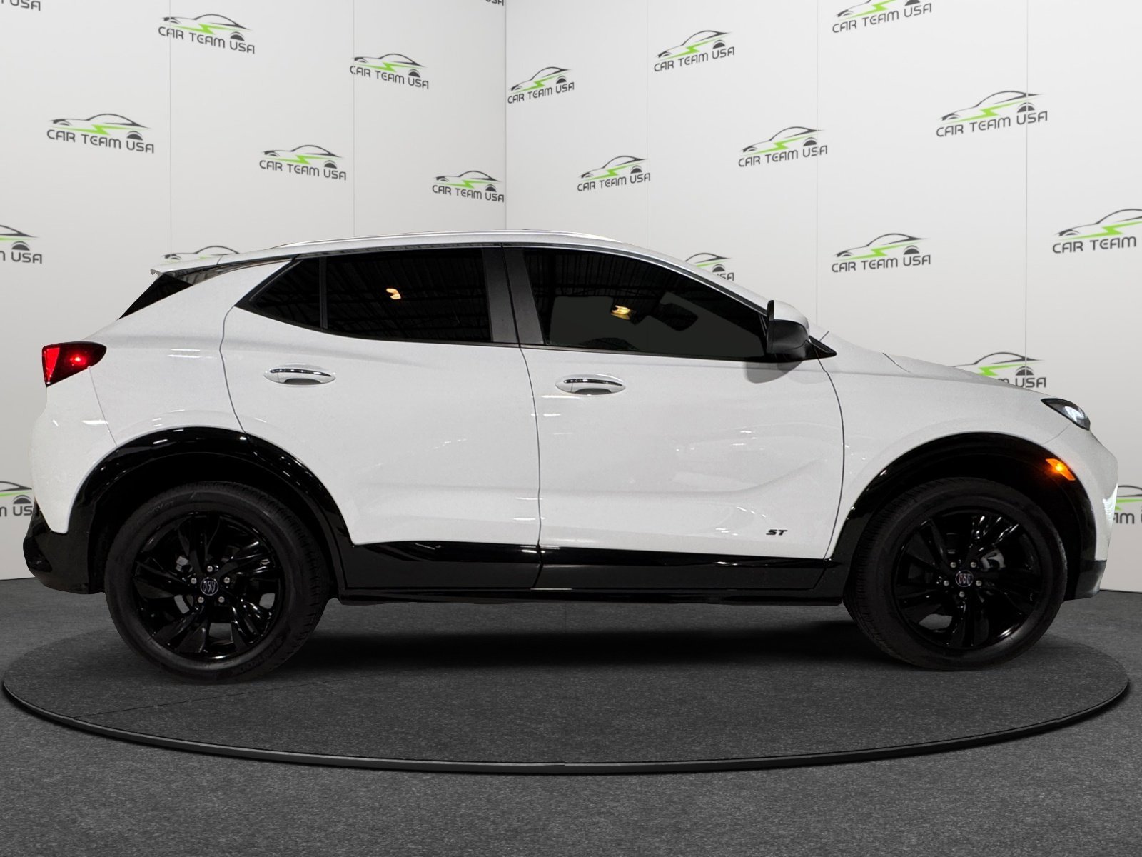 Used 2025 Buick Encore GX Sport Touring w/ Comfort Package image 9