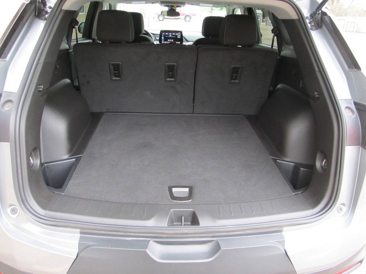 Used 2025 Chevrolet Blazer LT AWD/4WD image 9