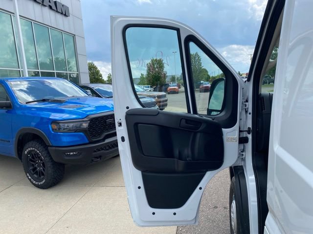 New 2026 RAM ProMaster 2500 w/ Convenience Group FWD image 9